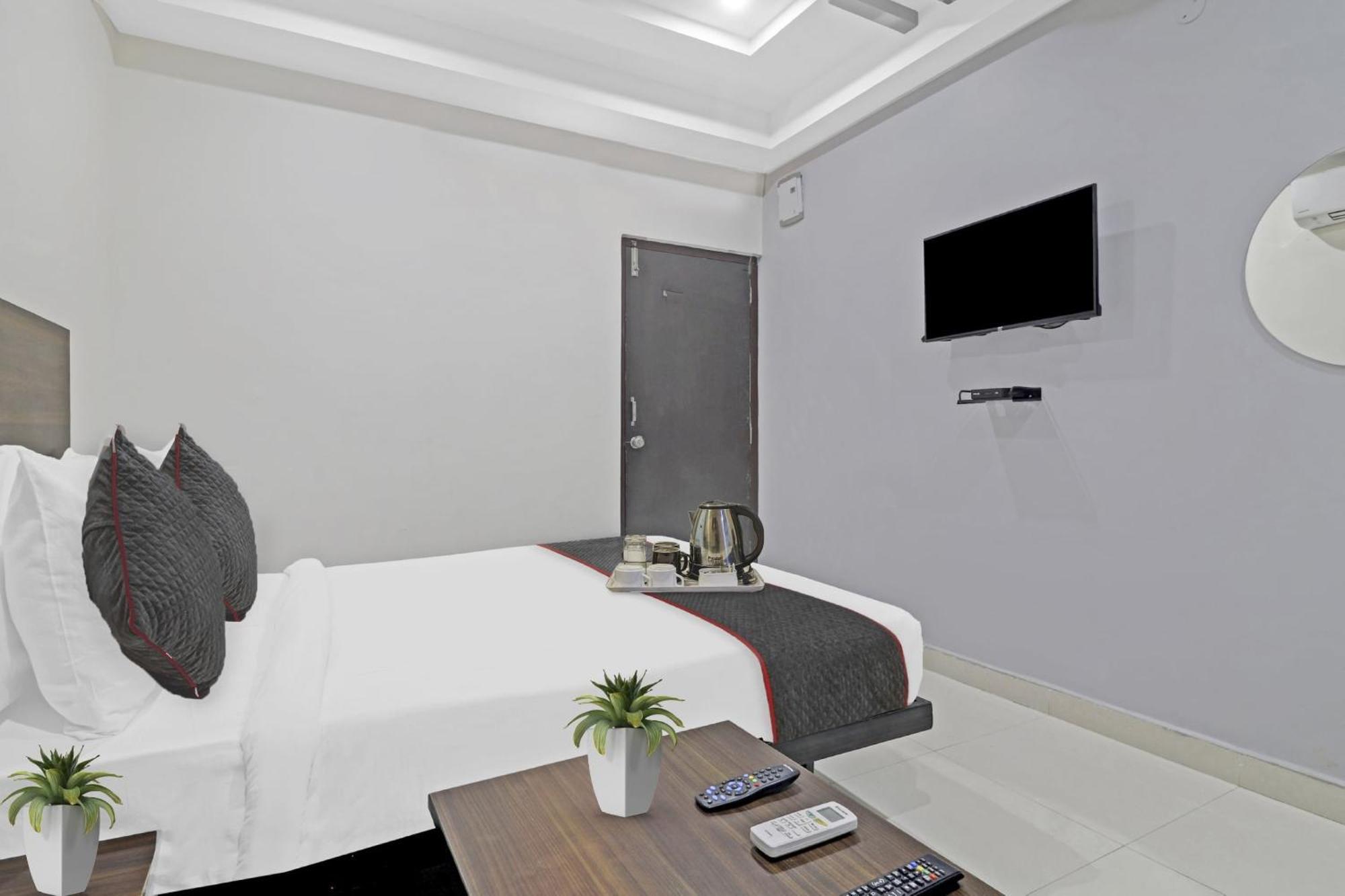 Collection O White House Near Kims Kondapur Hotel Kondapur  Ngoại thất bức ảnh