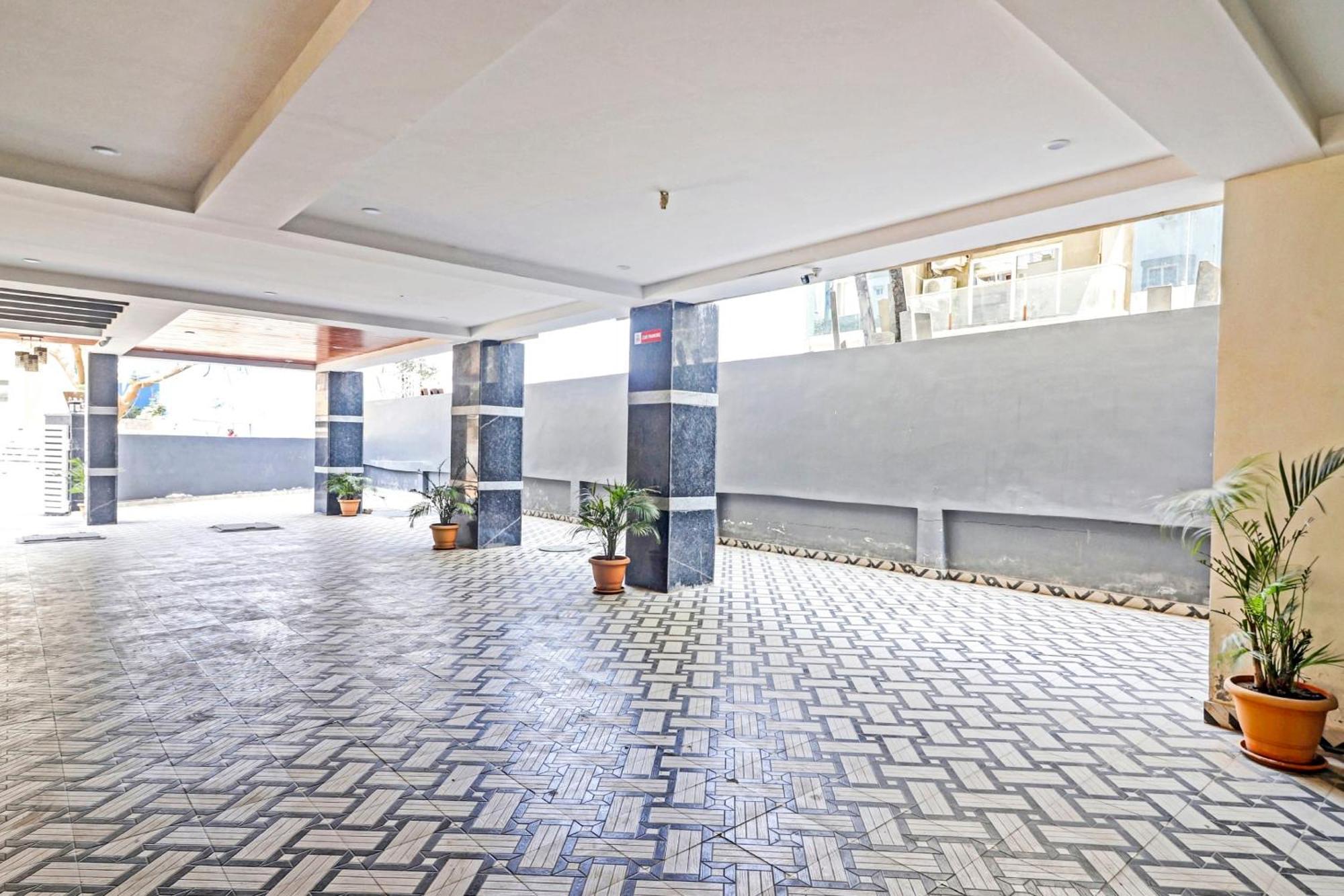 Collection O White House Near Kims Kondapur Hotel Kondapur  Ngoại thất bức ảnh